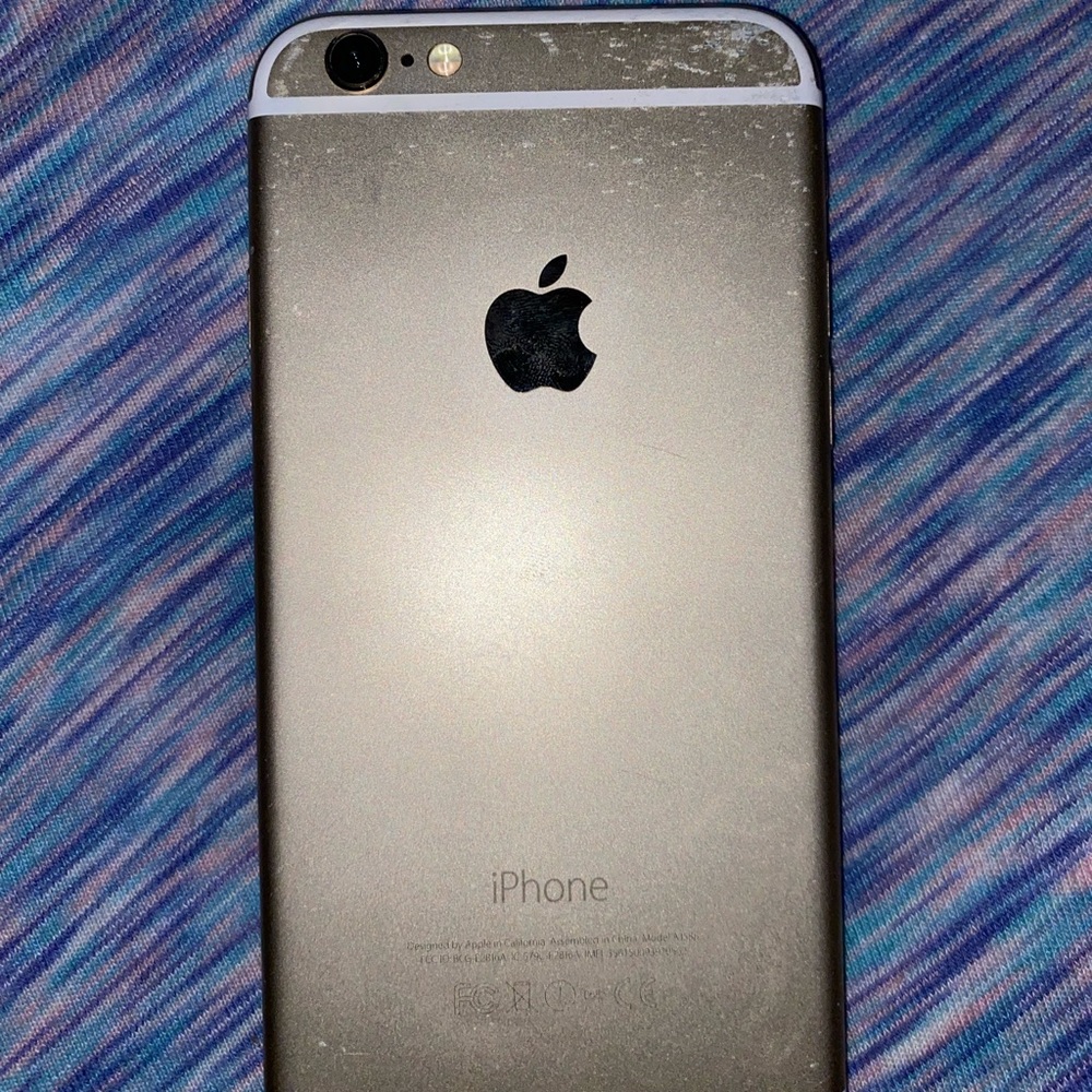 iPhone 7 - Picture 3 of 3